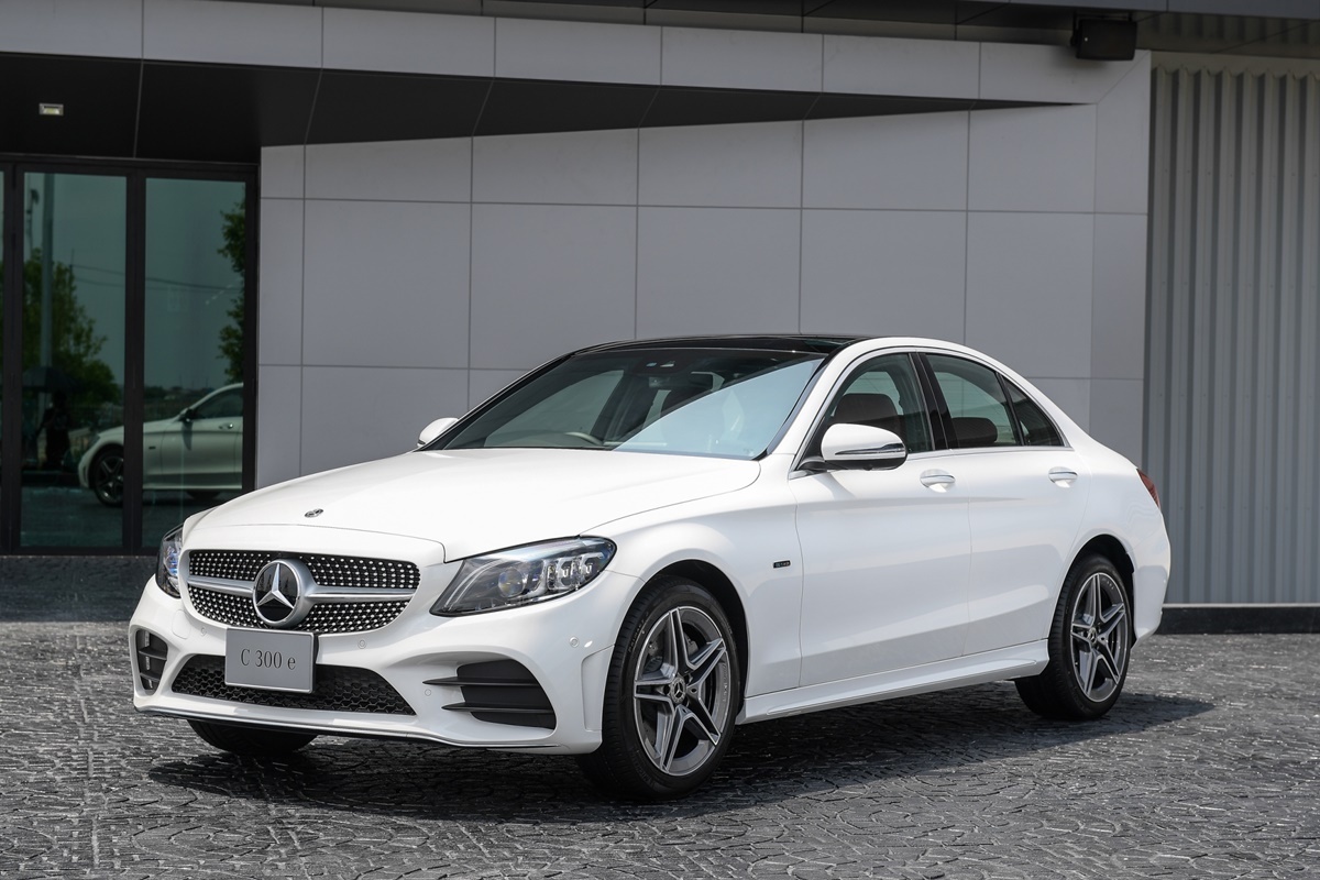 C300e plug in deals hybrid